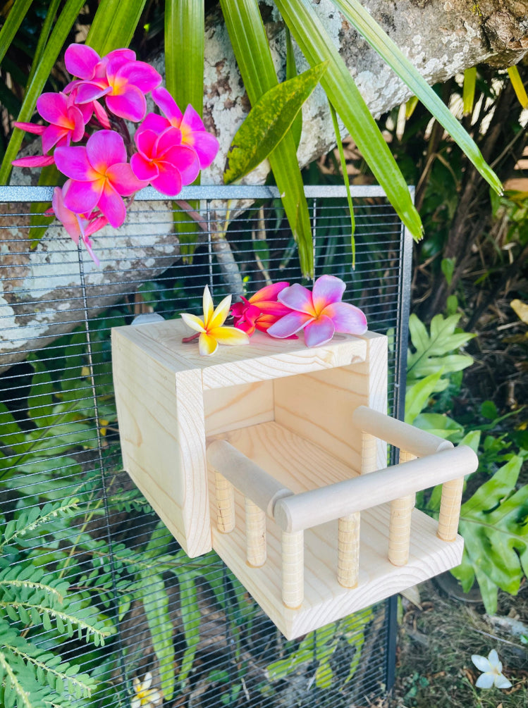 Kiln Dried Pine Chinchilla Bungalow: Small Pet Hideaway with Railing